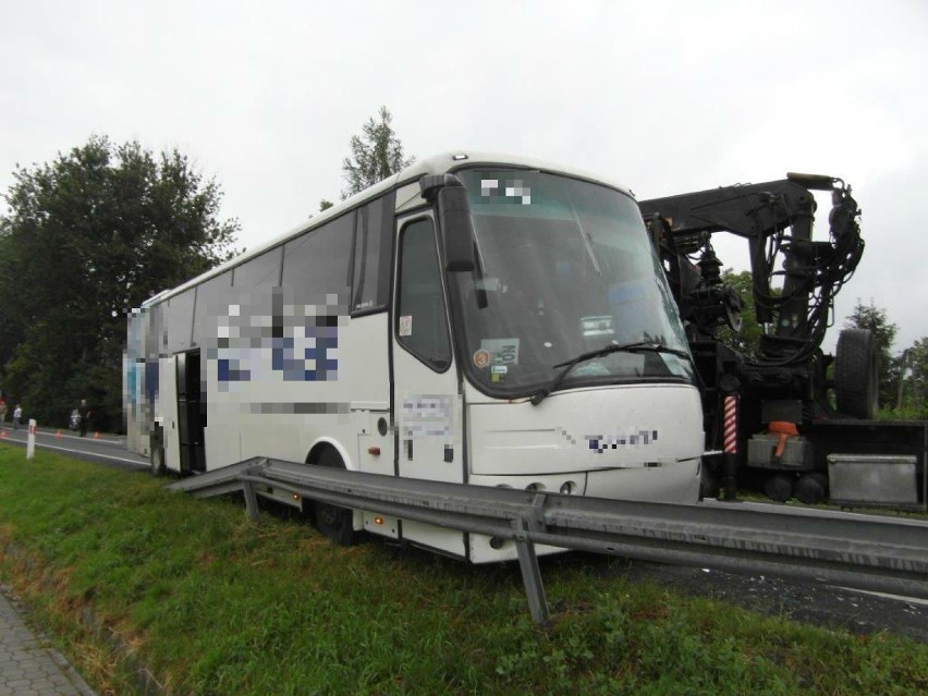 Wypadek w Czchowie. Zderzył się autobus i ciężarówka [ZDJĘCIA]