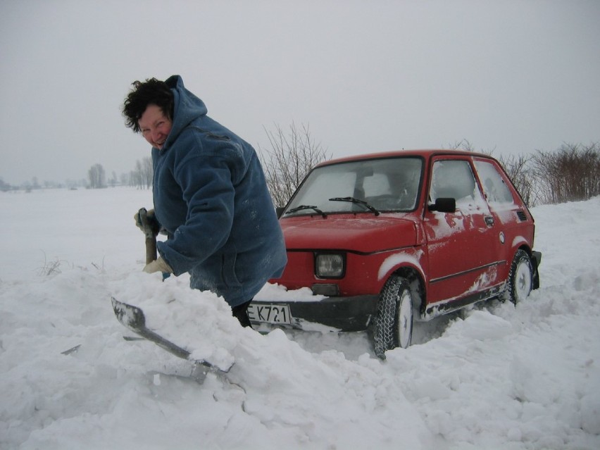 Zobacz, jak wyglądały zimy na początku XXI wieku w powiecie...