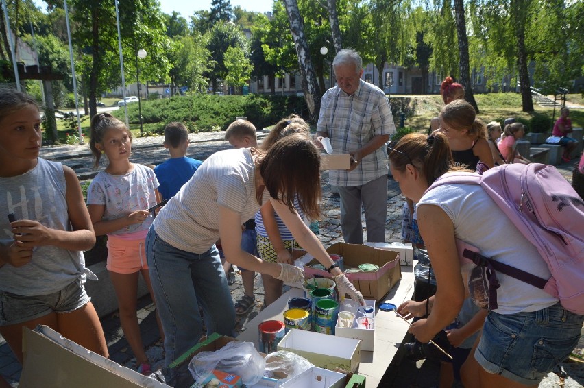 Miastko. Lato naprawdę jest kolorowe. Festiwal Kolorów w parku miejskim i nie tylko (FOTO)