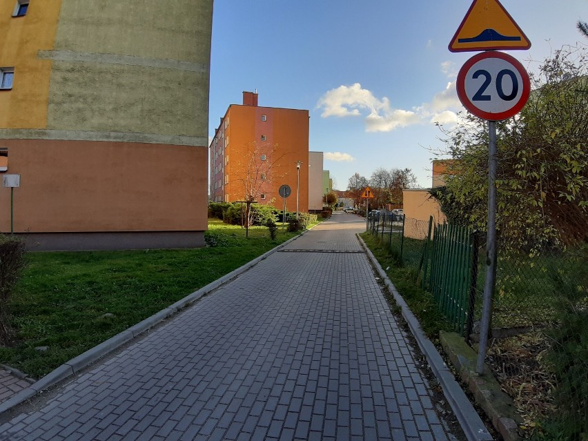 Osiedlowa uliczka w Szczecinku to nie jest tor wyścigowy [zdjęcia]