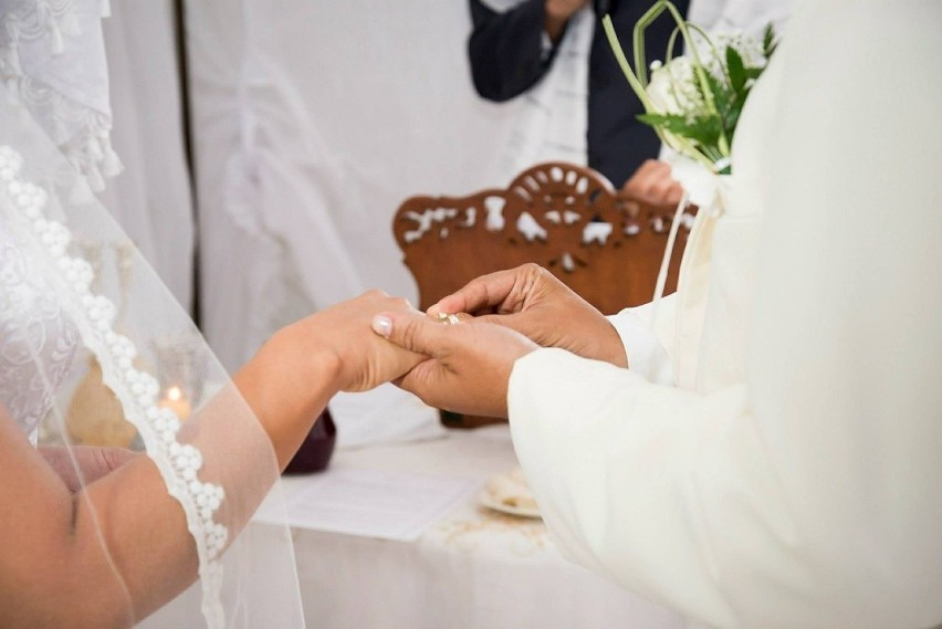 Ślub kościelny to dla katolików ważne wydarzenie. Są jednak...