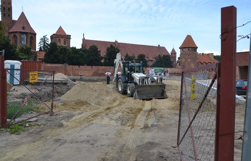 Zamek w Malborku. Odbudowa historycznego wejścia - stan obecny [ZDJĘCIA]