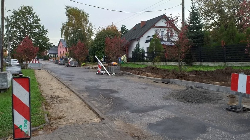 Roboty drogowe prowadzone są przy ul. Osnowskiej. Trwa...