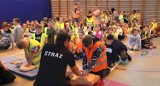 Wielka akcja w Grojcu (gmina Oświęcim). Uczniowie grojeckiej podstawówki szkolili się w udzielaniu pierwszej pomocy. Zobaczcie zdjęcia