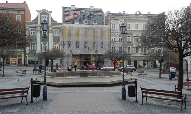 Remont dachu i elewacji kamienicy Rynek 2 w Wałbrzychu