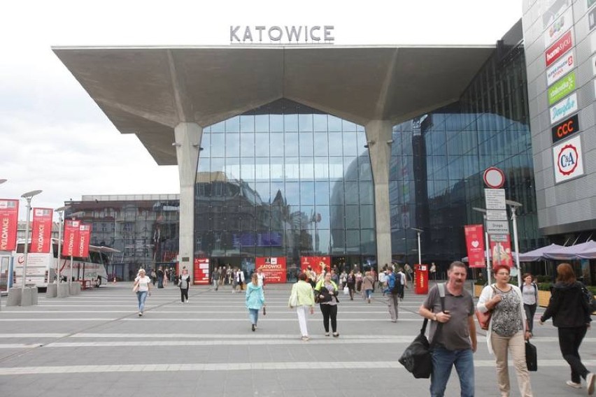 Alarm przeciwpożarowy na dworcu PKP w Katowicach [WIDEO]