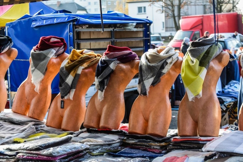 Zaglądamy na giełdę przy ul. Glinki w Bydgoszczy, gdzie w...