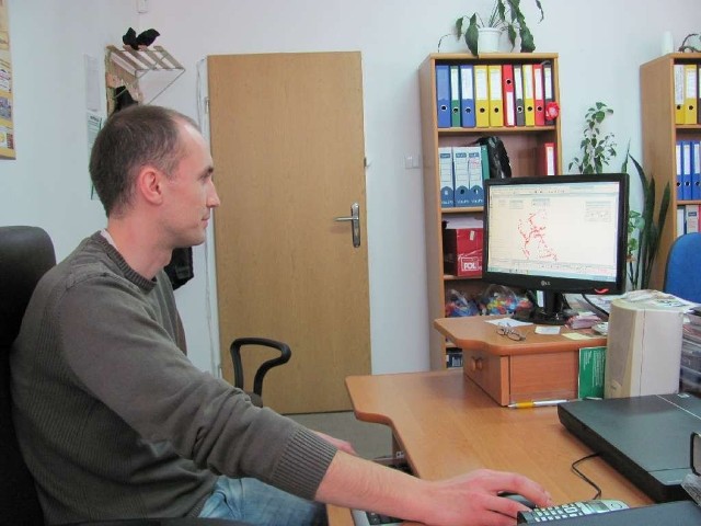 Tomasz Skorek zajmuje się w ZWiK wprowadzaniem komputerowego programu GIS