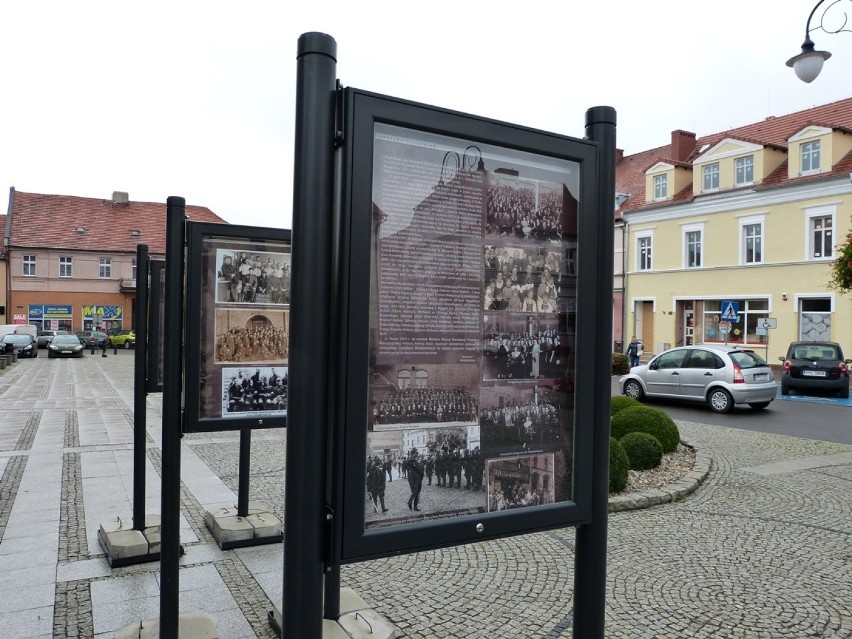 Zorganizowali wystawę i wydali ulotkę poświęconą Mieczysławowi Mozdyniewiczowi