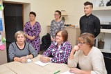 Nowy Dwór Gdański. Uczestnicy kursu obsługi komputerów wzięli udział w pierwszych zajęciach [ZDJĘCIA]