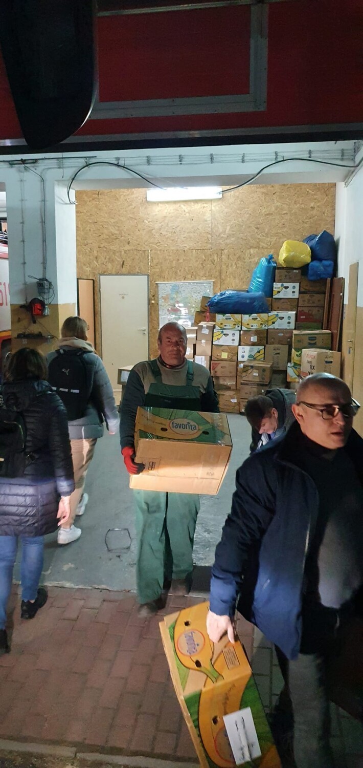 Gmina Gomunice pomaga Ukrainie. Wyruszył kolejny transport z darami [ZDJĘCIA]