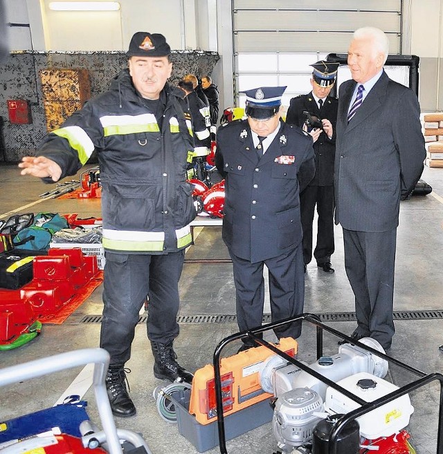 Ostrowscy strażacy otrzymali nowy sprzęt za ponad 600 tysięcy złotych