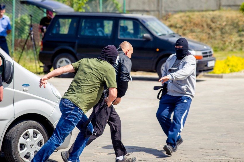 Akcja Straży Granicznej i policji przy starym tunelu na ul. Hetmańskiej. Co tam się wydarzyło? [zdjęcia]