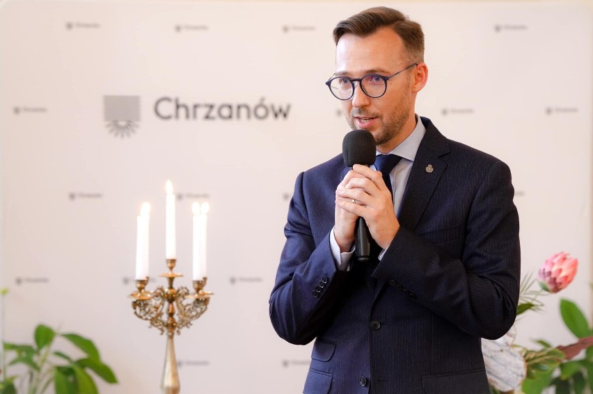 Chrzanów. Złote gody - piękny jubileusz małżeństw. Z jubilatami spotkał się burmistrz [ZDJĘCIA]