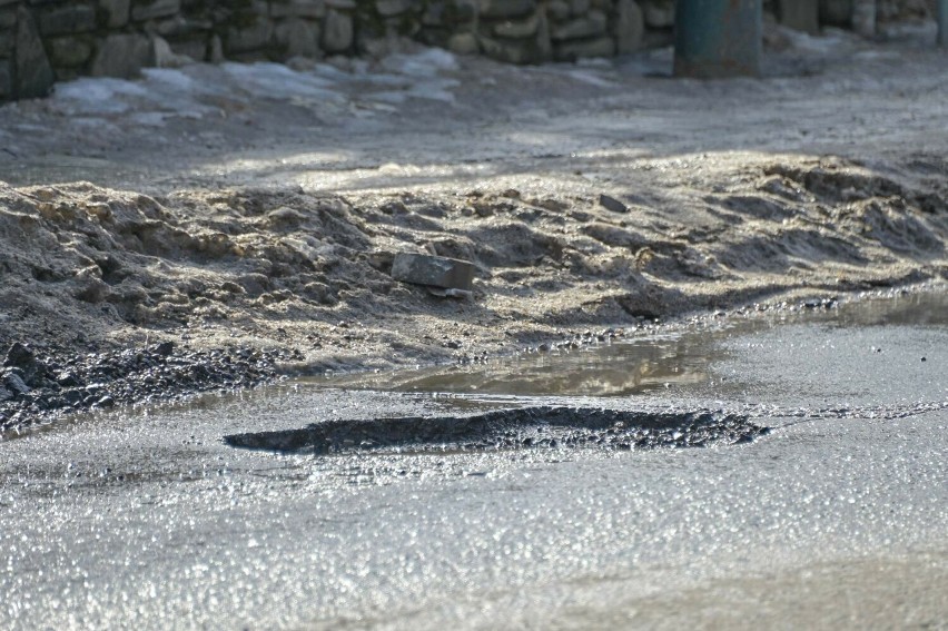 Dziury w drogach w Zakopanem
