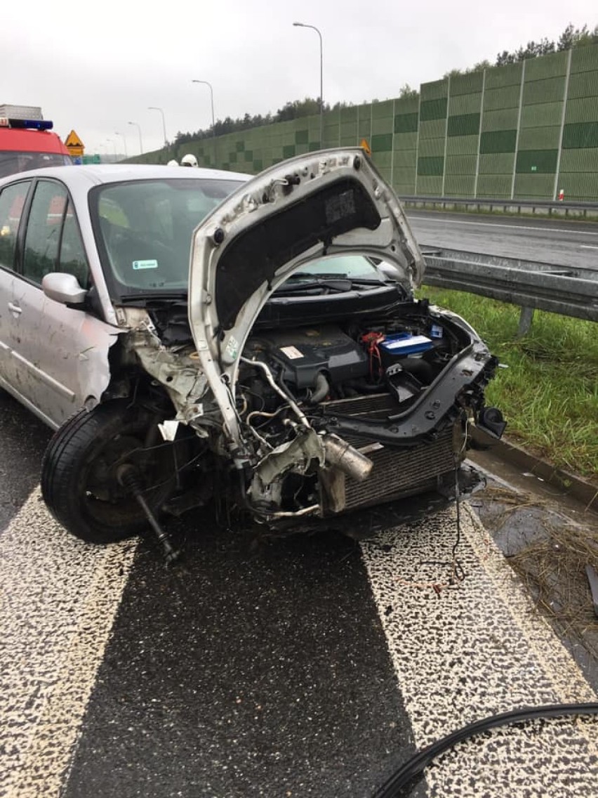 Tragiczny wypadek na A1 na wysokości Pyrzowic. Chciał wystawić trójkąt ostrzegawczy, został śmiertelnie potrącony