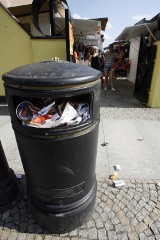 Wrocław: We Wrocławiu brakuje koszy na śmieci