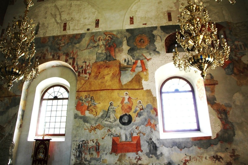 Apokalipsa wymalowana na ścianie szczebrzeszyńskiej cerkwi