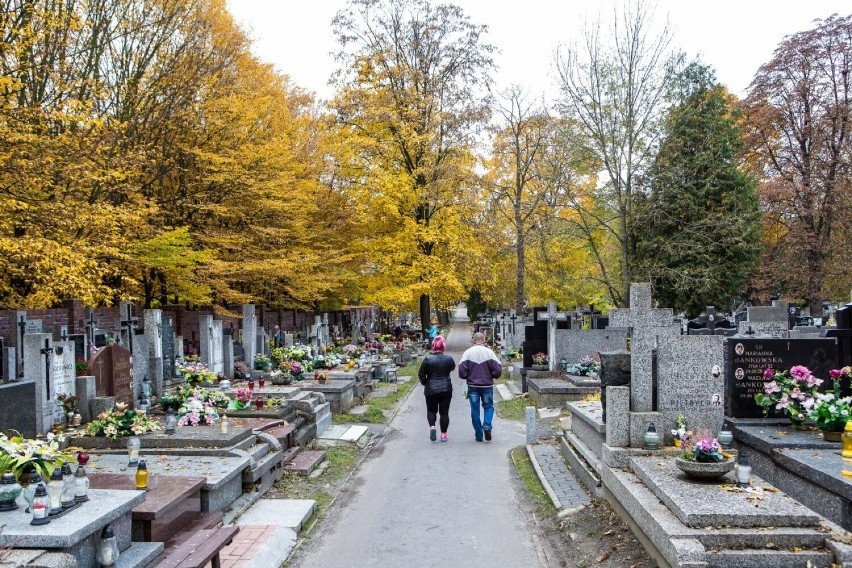 Zmiany w organizacji ruchu przy Cmentarzu Komunalnym (ul....