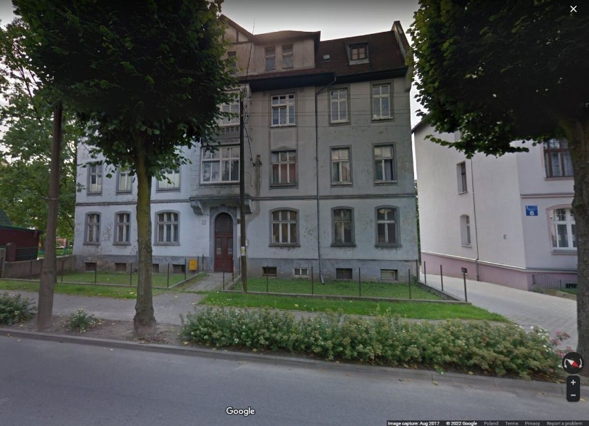Kamienica przy ulicy Dworcowej 10 w Chojnicach, tu mieszkali...