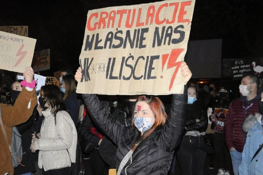 Oto hasła strajku kobiet w Głogowie