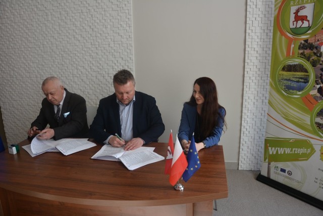 20 lutego 2020 roku w siedzibie Urzędu Miejskiego w Rzepinie została podpisana umowa na budowę nowej, dostosowanej do rygorystycznych standardów unijnych oczyszczalni ścieków!