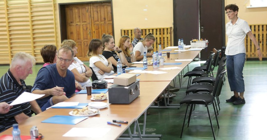 W sierpniu odbyło się sześć debat społecznych w Śmiglu