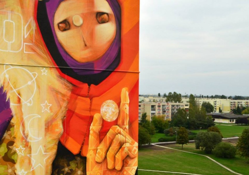 23 września chilijski artysta INTI skończył malować mural na...