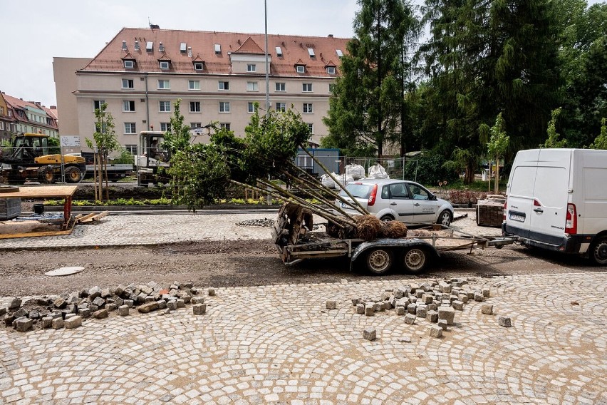 Wałbrzych: Intensywne prace na Placu Powstańców Warszawy (ZDJĘCIA)