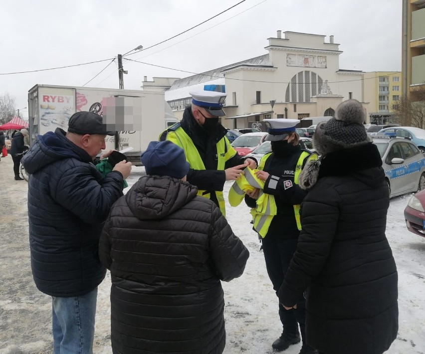 Policjanci spotkali się z seniorami w Piotrkowie