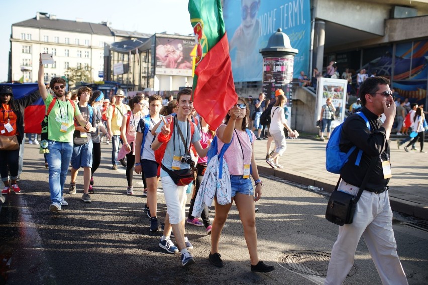 ŚDM. Piękne i uśmiechnięte dziewczyny przyjechały ze wszystkich stron świata do Krakowa [ZDJĘCIA]