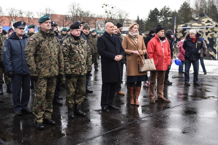 Piknik "Bezpieczna Polska" na Golęcinie w Poznaniu