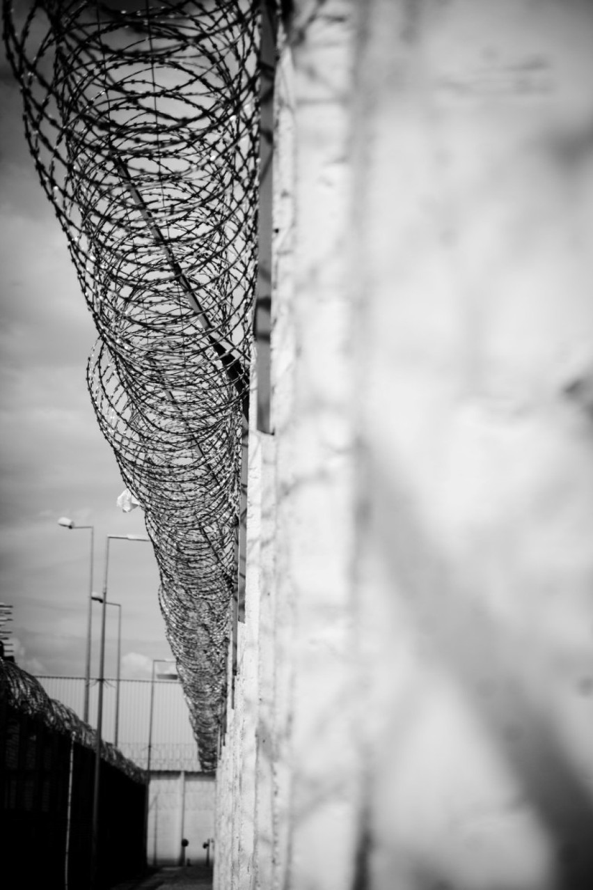 Życie za kratami w Kwidzynie. Co kryją mury kwidzyńskiego więzienia? Tak żyją osadzeni w ZK Kwidzyn