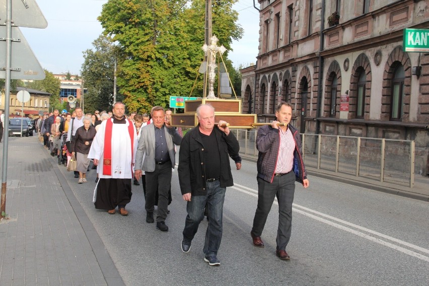 Odpust w parafii Podwyższenia Świętego Krzyża w Brzezinach