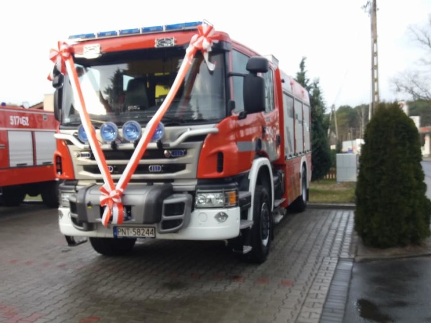 Bukowiec: Nowy wóz bojowy oficjalnie przekazany jednostce OSP