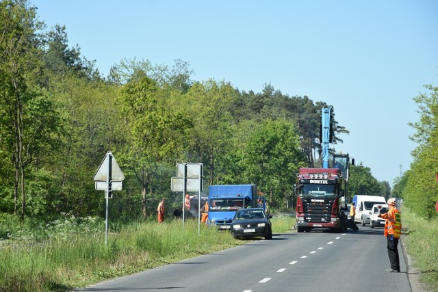 Na niektórych odcinkach ścieżka rowerowa Nakło-Bydgoszcz już gotowa. W rejonie Gorzenia drogowcy kilka dni temu jeszcze pracowali