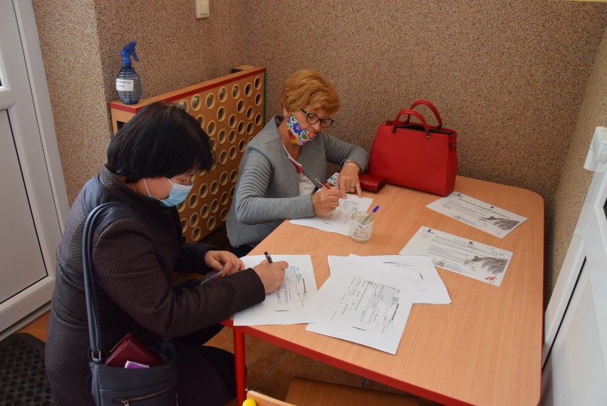 W gminie Ostrów Wielkopolski nauczyciele są badani na obecność koronawirusa