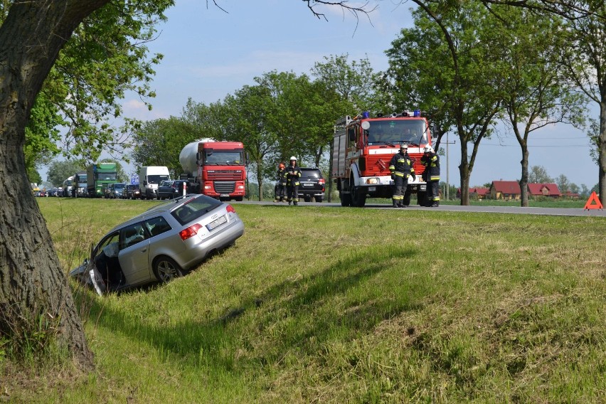 Wypadek koło Gnojewa. Zderzyły się dwa samochody osobowe