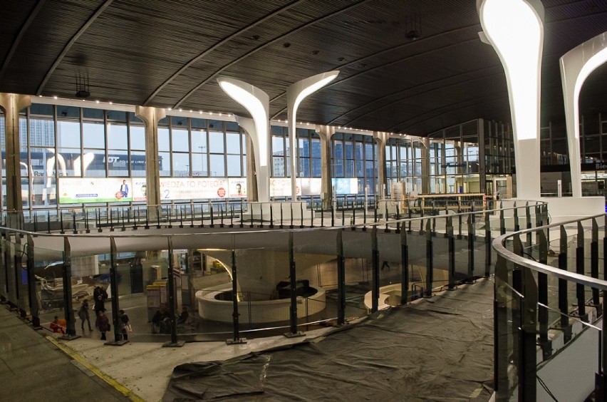 Dworzec Centralny Warszawa. W marcu zakończy się budowa antresoli [ZDJĘCIA]