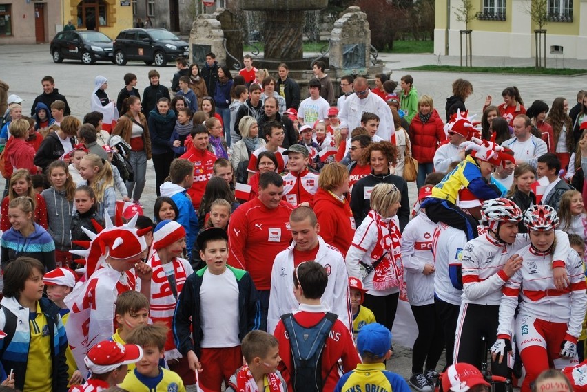 Darłowo Święto Flagi RP. W Darłowie zorganizowano Bieg Flagi RP [ZDJĘCIA]