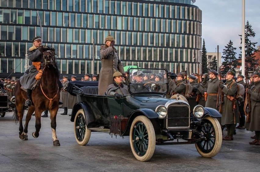 Dziesiątacy z Łowicza na stołecznych obchodach rocznicy wejścia Legionów Polskich (Zdjęcia)