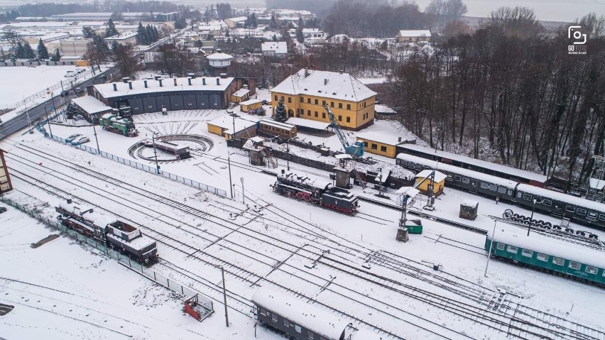 Ośnieżony Wolsztyn wygląda pięknie! Grzegorz Olejarz wykonał zdjęcia z lotu ptaka