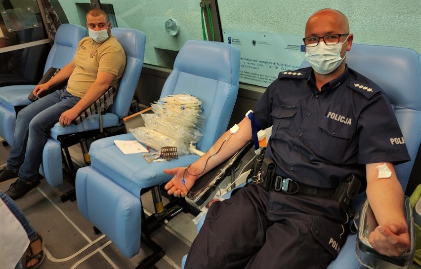 Pożyteczny Światowy Dzień Honorowych Dawców Krwi w Tuchomiu. Zbierali krew