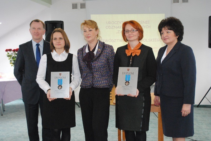 DPS w Jarogniewicach i biblioteka w Czempiniu dostały odznaki za zasługi dla województwa