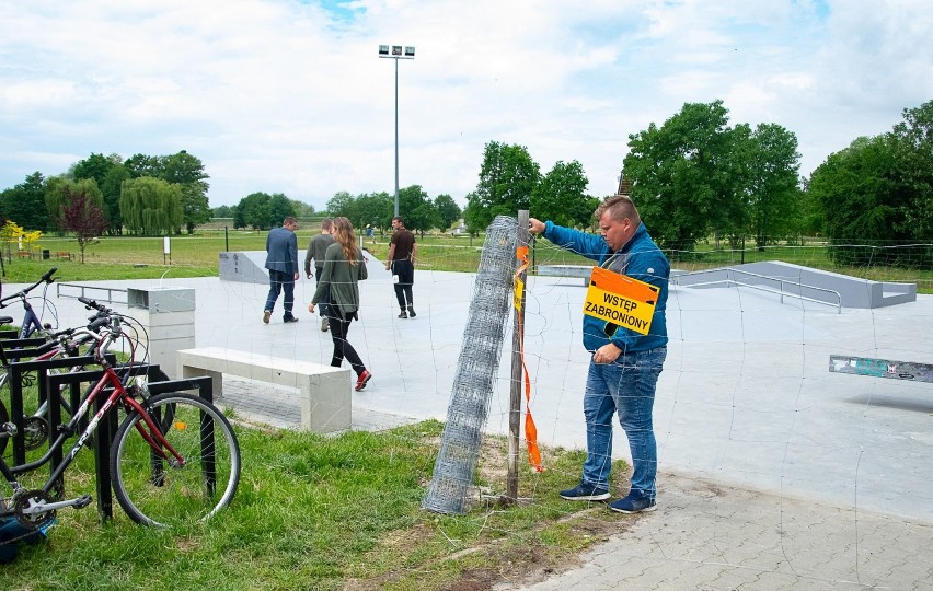 Skatepark w Tarnobrzegu trzeci raz nie przeszedł odbioru! O złym wykonaniu obiektu wie już Polski Związek Sportów Wrotkarskich [ZDJĘCIA] 