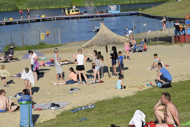 Plaża i kąpielisko nad zalewem Zadębie w Skierniewicach