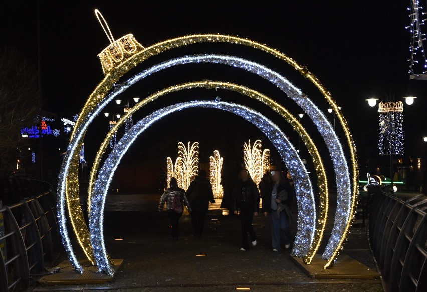 Malbork. Ta świąteczna dekoracja ma zachęcać do robienia sobie zdjęć. To jeszcze nie koniec nowych ozdób