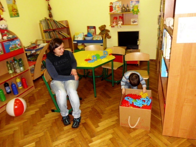 Ołdrzychowice Kłodzkie: Dzieci i rodzice odwiedzili bibliotekę