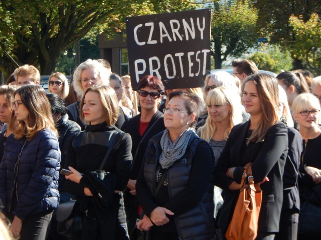 Czarny Poniedziałek w Gubinie, protest kobiet w poniedziałek, 3 października.