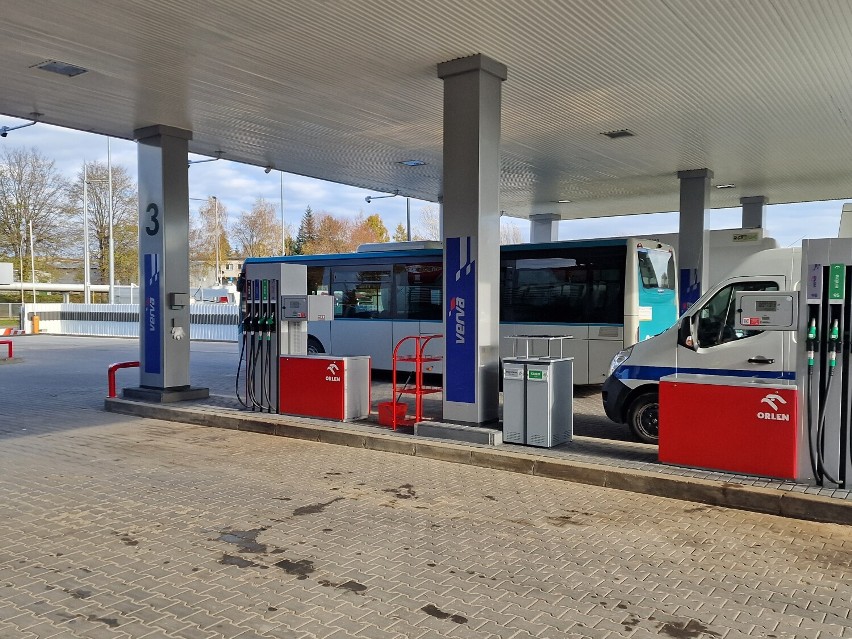 Stacja paliw przy zajezdni autobusowej na al. Wyzwolenia działa pod marką Orlenu